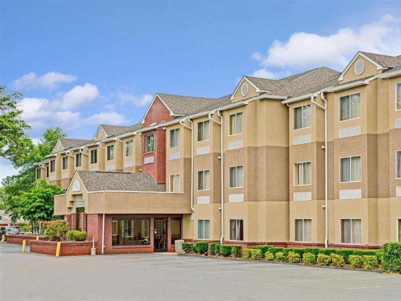 Microtel Inn By Wyndham Lake Norman Cornelius Εξωτερικό φωτογραφία