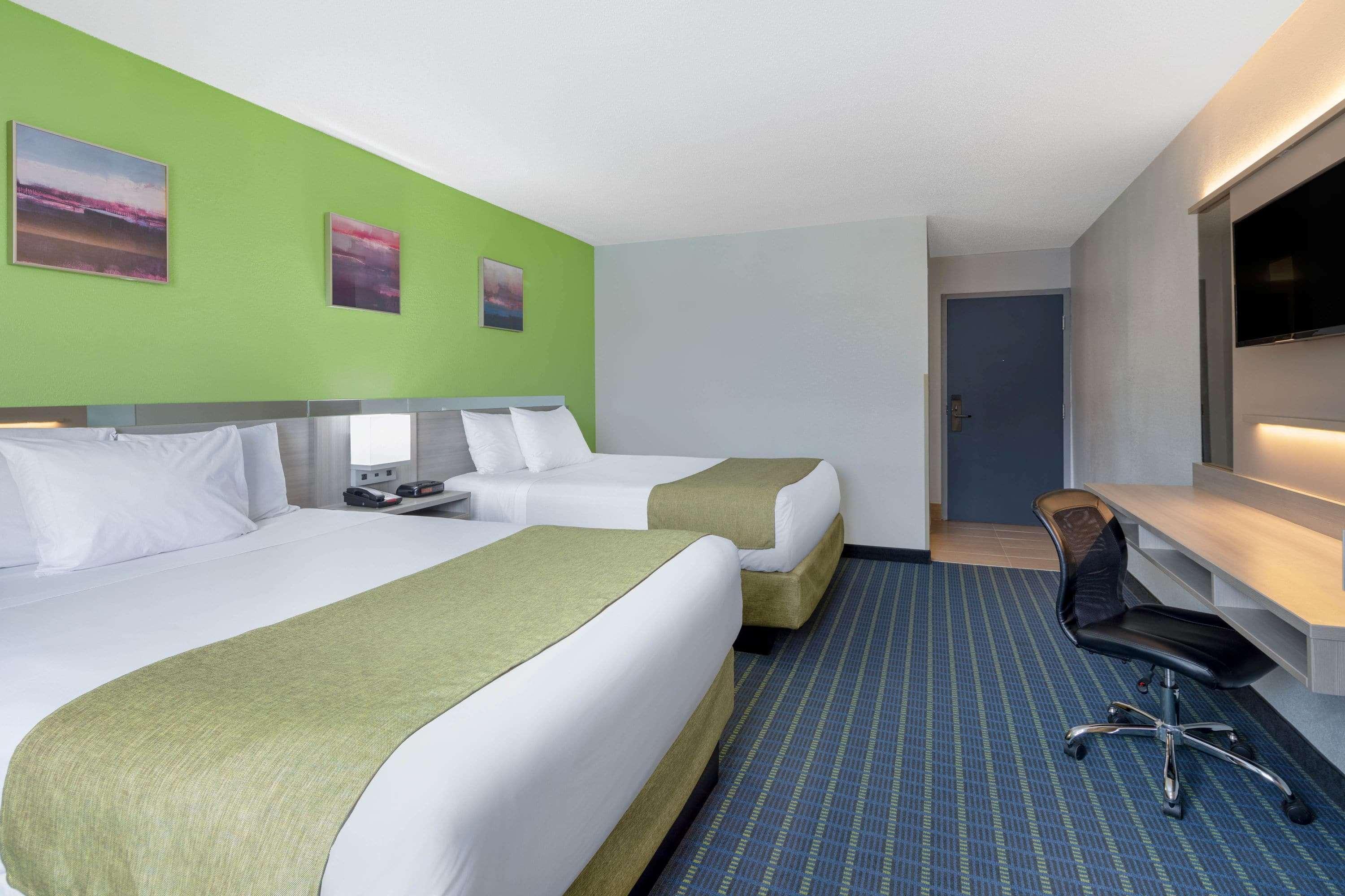 Microtel Inn By Wyndham Lake Norman Cornelius Εξωτερικό φωτογραφία