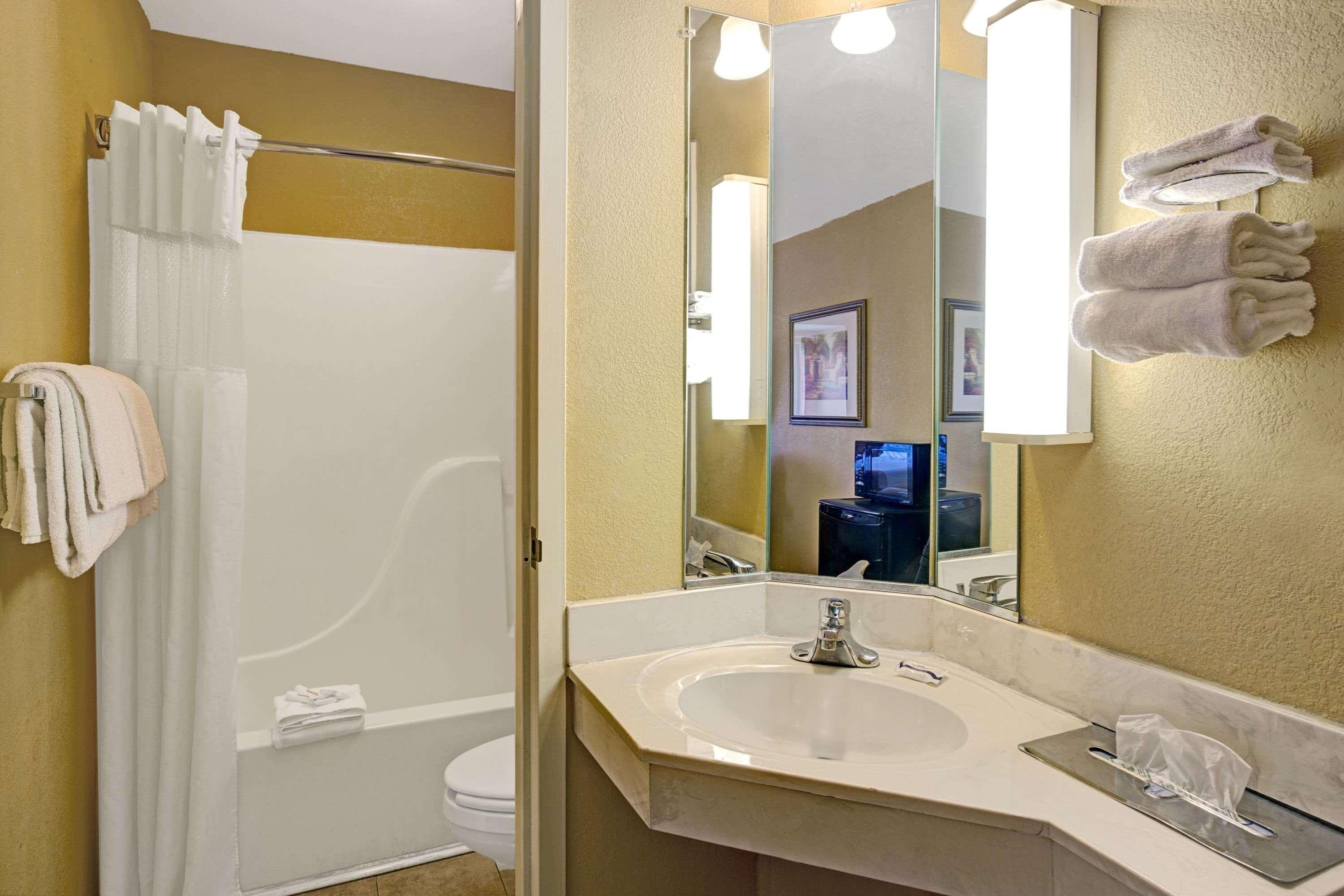 Microtel Inn By Wyndham Lake Norman Cornelius Εξωτερικό φωτογραφία