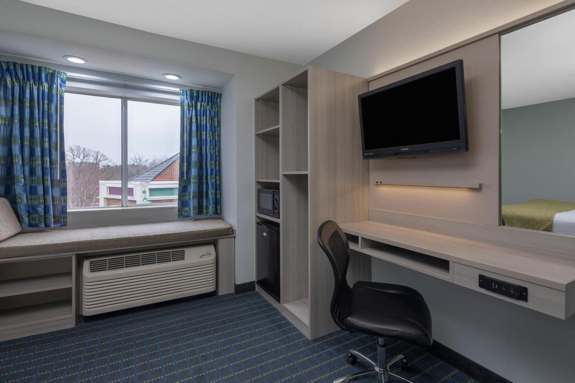Microtel Inn By Wyndham Lake Norman Cornelius Εξωτερικό φωτογραφία