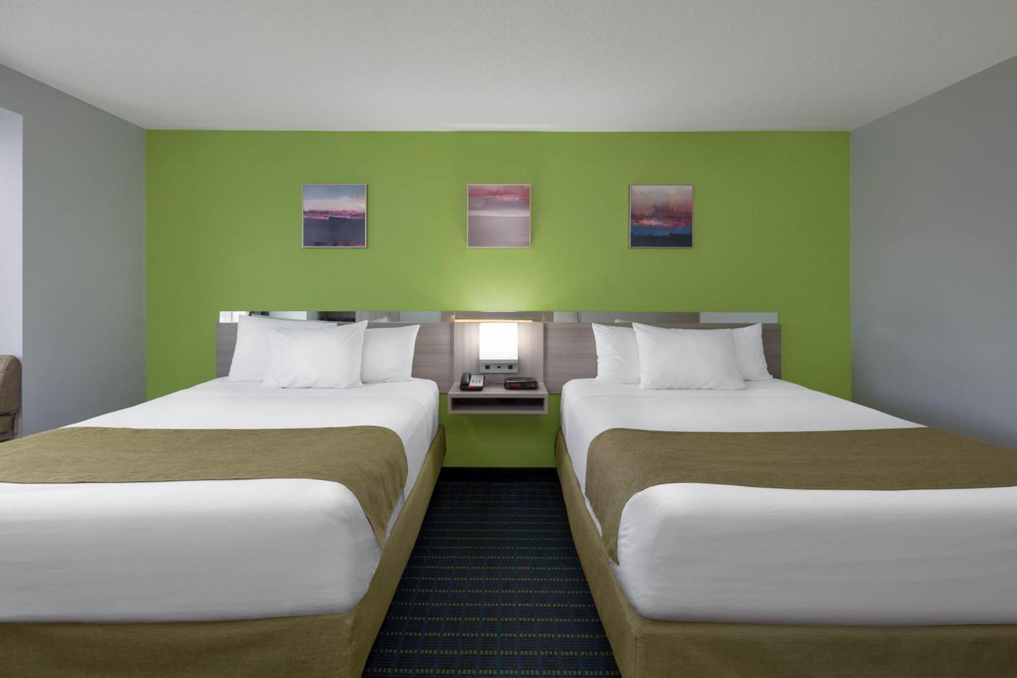 Microtel Inn By Wyndham Lake Norman Cornelius Εξωτερικό φωτογραφία